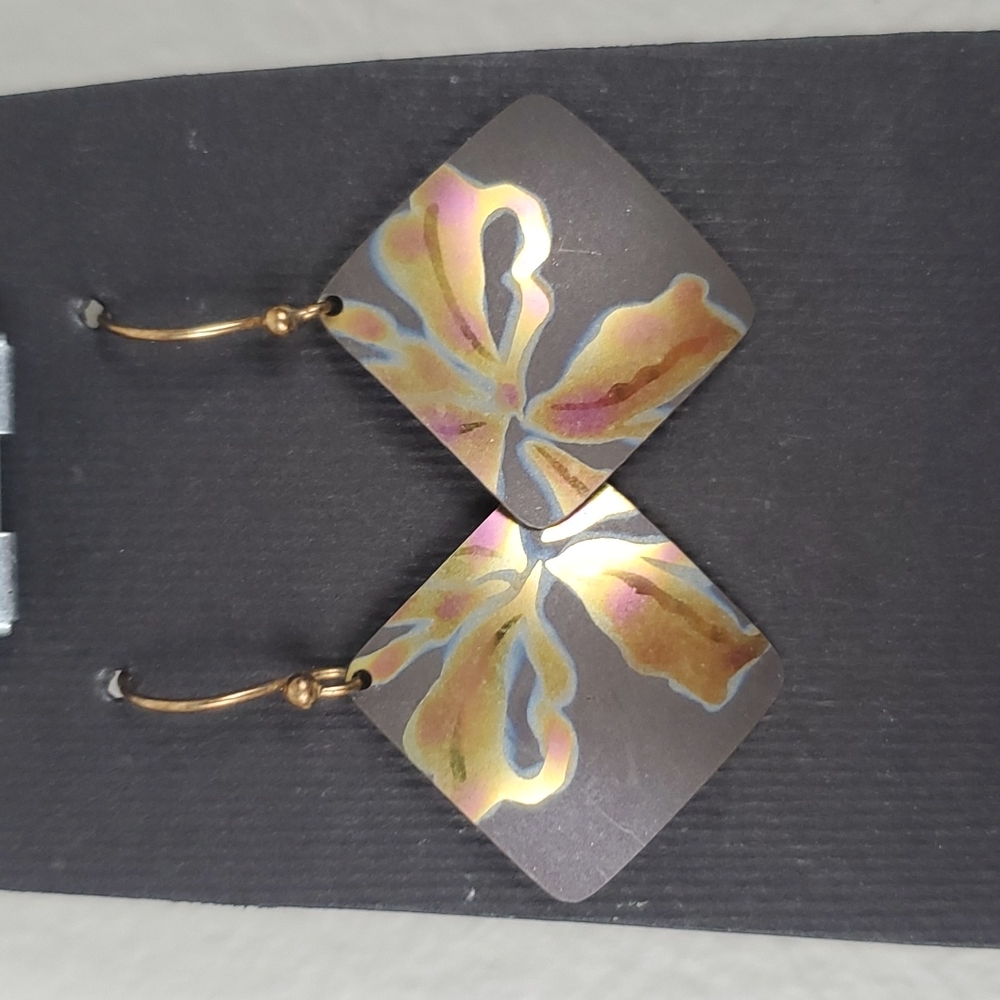 Metal Floral Earrings